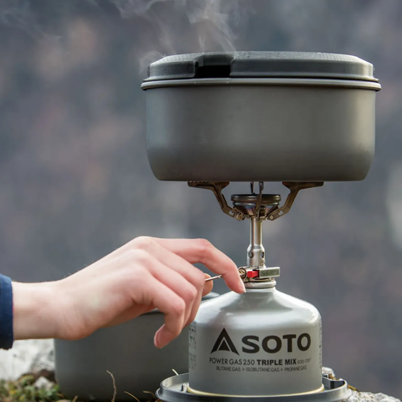 SOTO Amicus Stove with Stealth Igniter