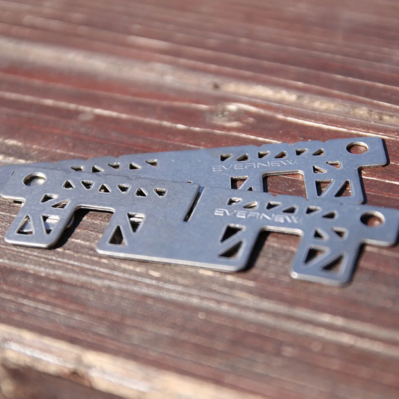 Gram-counter Gear EBY253 Titanium Cross Stand for Methylated Spirit Stove