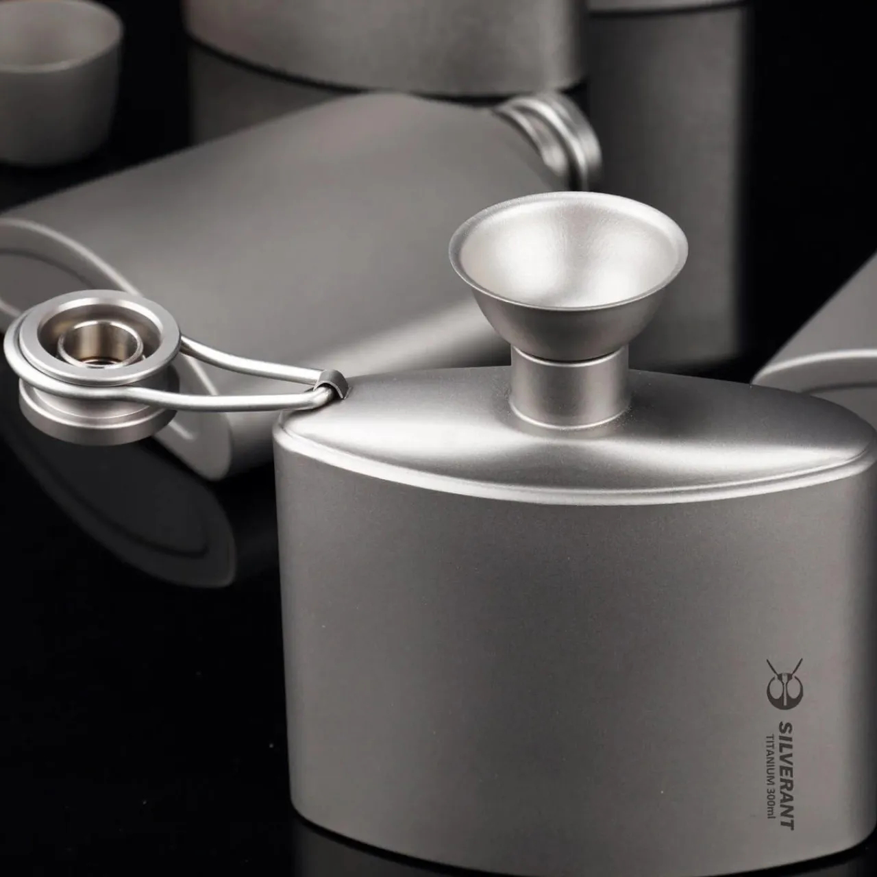 SilverAnt Titanium Hip Flask & Funnel 300ml