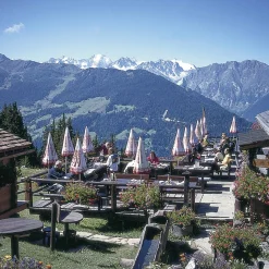 Trekmates Trekking Chamonix to Zermatt 2024