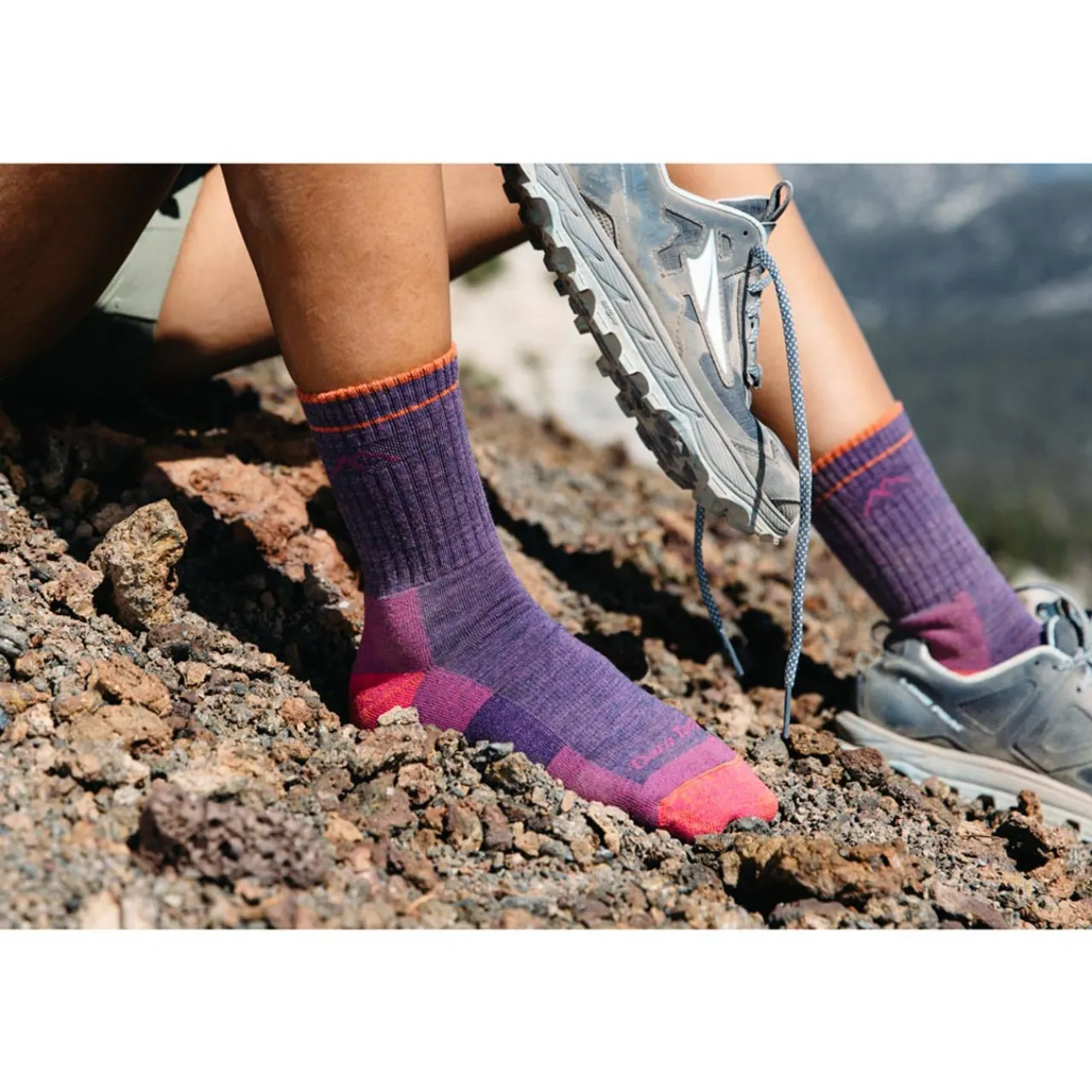 Women Darn Tough Womens Hiker Boot Midweight Socks with Cushion